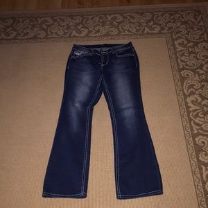 Very nice barely worn blue jeans with diamond stud deco